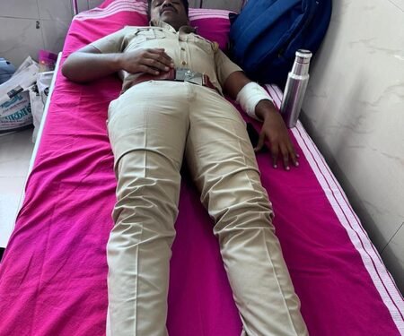 TN: Sub Inspector injured in knife attack by murder accused, fires in self-defence