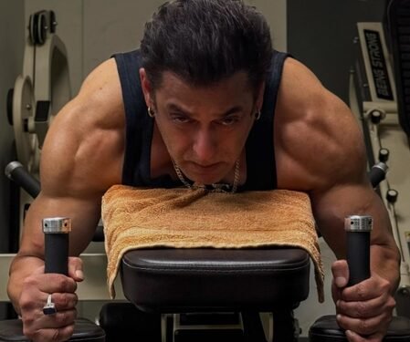 Salman Khan flaunts his bulky biceps as he sweats it out in the gym