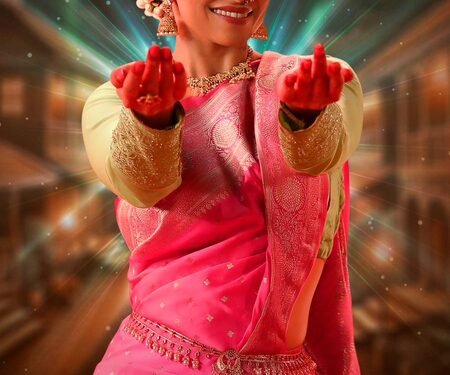 Sai Tamhankar makes a sizzling Lavani debut with ‘Aalech Mi’ from ‘Devmanus’