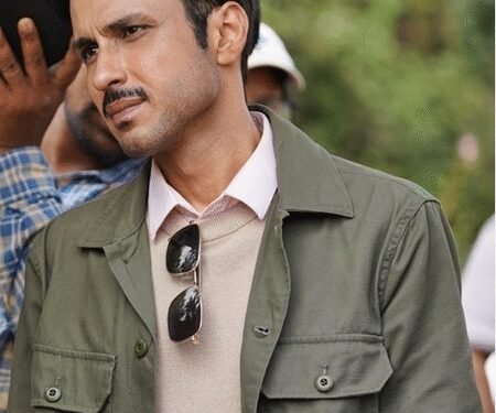 Amol Parashar reveals how Vinay Pathak inspired him to give his best in ‘Gram Chikitsalay’