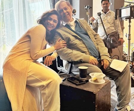 Mrunal Thakur is beyond grateful for being a David Dhawan heroine