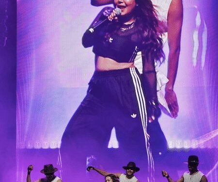 Neha Kakkar reacts to Melbourne concert organizers’ claim she refused to perform for 700 people