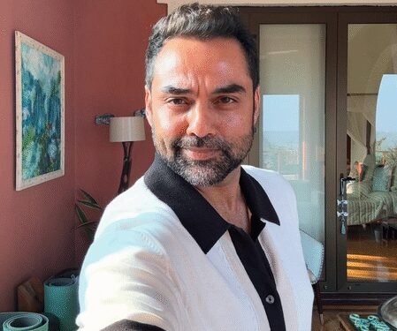 Abhay Deol celebrates ‘no filter’ day as the ‘light is just right’