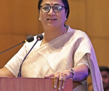 Delhi CM takes stock of emergency preparedness of hospitals, fire service