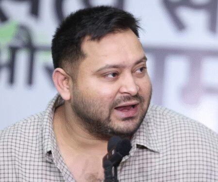 Tejashwi Yadav meets Gopal Khemka’s family, slams Nitish Kumar over rising crime in Bihar