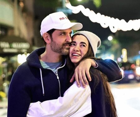 Hrithik Roshan, Saba Azad share loved-up pictures from their vacation