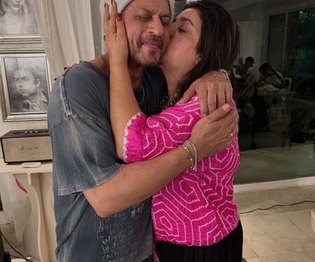 Farah Khan wishes for Shah Rukh Khan to ‘rule for another 100 years’ on his birthday