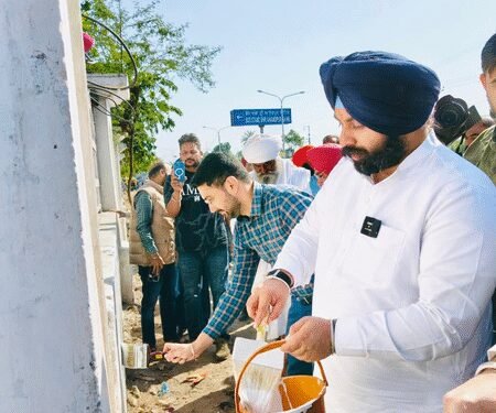 Anandpur Sahib turning white to evoke Guru Tegh Bahadur’s divine light