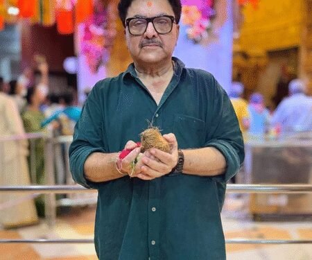 IFTDA President Ashoke Pandit files a police complaint against ‘unverified’ paparazzi over breach of privacy in Dharmendra’s case