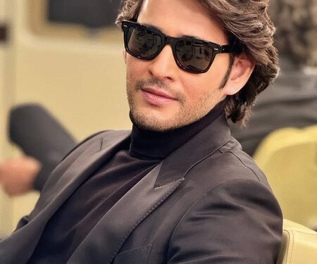 We must all learn this from Mahesh Babu, says director S S Rajamouli