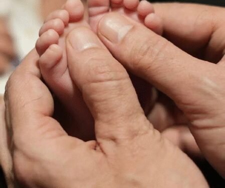 Arbaaz Khan and Sshura Khan share the first glimpse of their newborn daughter