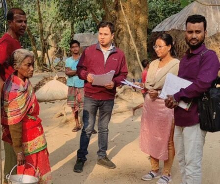 Amidst SIR exercise, duplicate and fake voter cards recovered from drain in Bengal