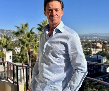 Hugh Jackman had a karaoke sleepover at Neil Diamond’s house