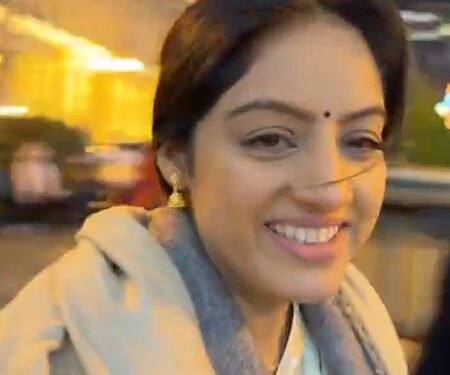 ‘Diya Aur Baati Hum’ fame Deepika Singh dances her heart out on the streets of Georgia