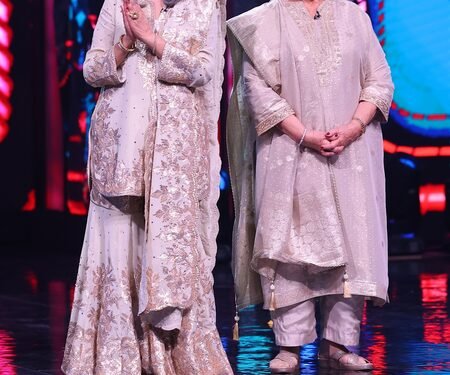 Zeenat Aman, Helen talk about crushes on co-star, Bollywood’s golden days