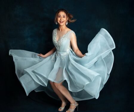 Urmila Matondkar channels her inner Marilyn Monroe with iconic flying-skirt moment