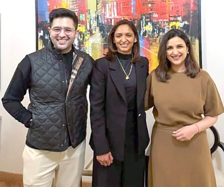Parineeti Chopra & Raghav Chadha host Harmanpreet Kaur; say ‘Keep the Tricolor flying high’