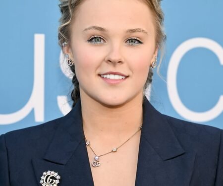 JoJo Siwa to propose to Chris Hughes