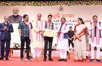 Odisha CM hands over jobs to 1,543 youths, reiterates zero tolerance for corruption