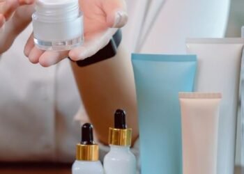 Online channels to command over half of all body lotion sales in India by 2030: Report