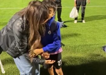 Genelia D’Souza smothers her ‘little one’ with kisses as he leaves his ‘Aai, Baba’ to stay with his team ahead of a match