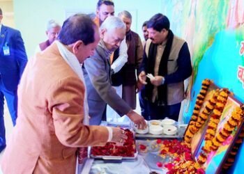 Bihar: Nitish Kumar, Tej Pratap attend Chura-Dahi feast at Dy CM Vijay Sinha’s residence