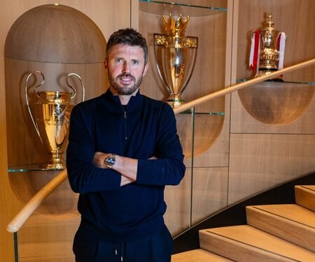 Premier League: Man United debut for Carrick in derby, tough visit for Arsenal to Nottingham (Preview)