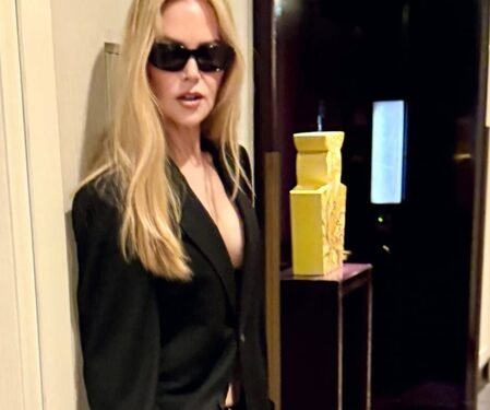 Amid split from Keith Urban, Nicole Kidman shares glimpses of vacation with daughters in Antarctica