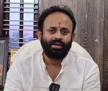 Threat to woman official: Karnataka Congress suspends party member Rajeev Gowda