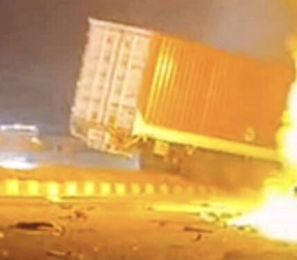 Gujarat: 6 killed, 3 injured in Amirgadh road accident