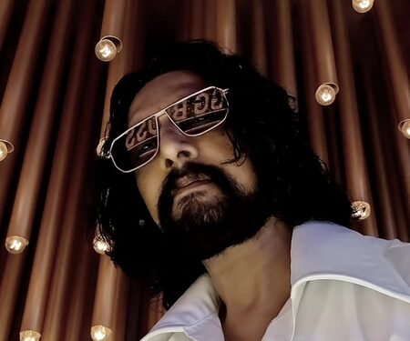 Kiccha Sudeep promises to keep working harder as he completes 3 decades in the industry