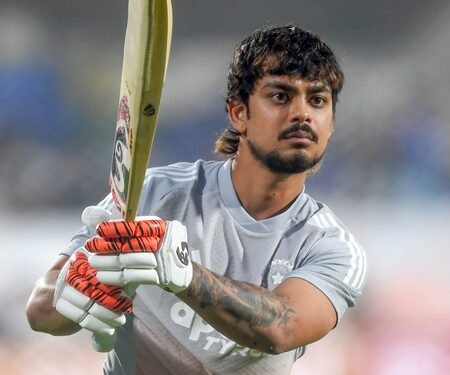 5th T20I: Axar, Ishan, Varun return as India elect to bat first against New Zealand