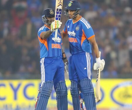 2nd T20I: Suryakumar Yadav’s unbeaten 82 guides India to a seven-wicket victory over New Zealand