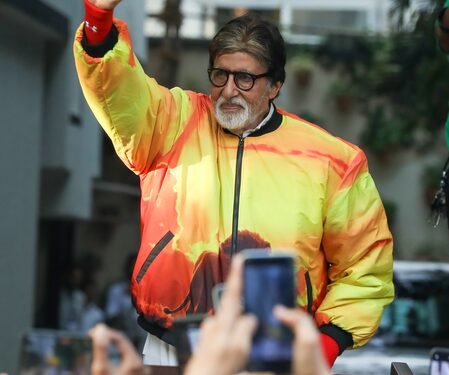 Amitabh Bachchan pens cryptic note on ‘thinking too much’