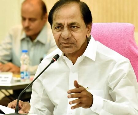 Phone-tapping case: KCR reaches Hyderabad ahead of SIT examination