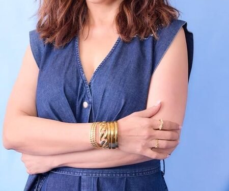 Madhuri Dixit recreates iconic ‘Dhak Dhak Karne Laga’ dance step