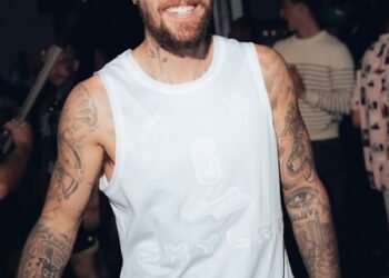 Justin Bieber, wife Hailey are hard focused on ‘ignoring the noise in their lives