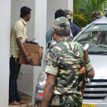 Simultaneous IT raids at 20 places in Kolkata since morning