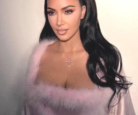 Kim Kardashian tries some fun tricks with sister Khloe, Kylie says ‘I love us’