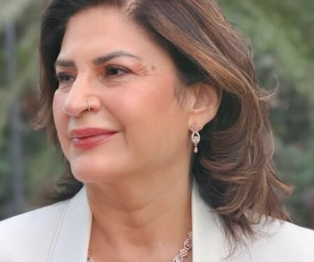 Kunickaa Sadanand draws line as troll compares her son with Kumar Sanu