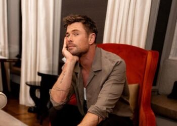 Chris Hemsworth sheds light on truth behind his boring proposal to Elsa Pataky