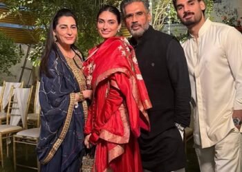 Ahan Shetty shares family pic featuring Suniel Shetty, Athiya Shetty, Mana Shetty at ‘Bhai ke shaadi’