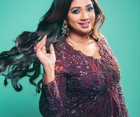 Shreya Ghoshal compares W.i.S.H. wtith 90s girl group, Viva