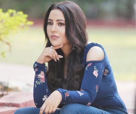 Amruta Fadnavis reveals if acting is on her cards, calls music her passion