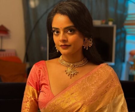 ‘The Raja Saab’ actress Riddhi Kumar wishes to play Rekha in her biopic: I feel a deep connection