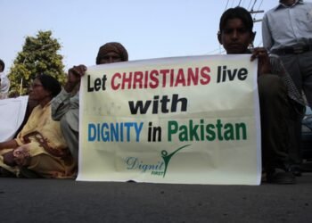 Pakistan: Father coerced into Islam over debt, children struggle to reclaim Christian identity