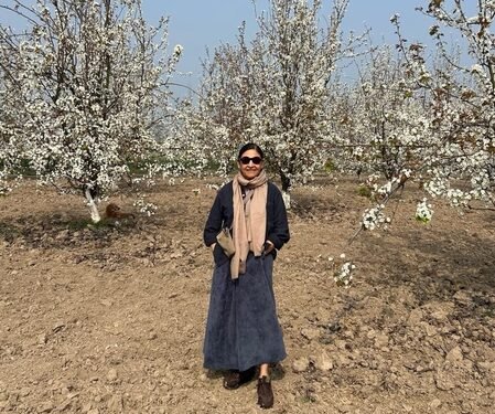 Deepti Naval enjoys tour of Punjab fields, shares pictures