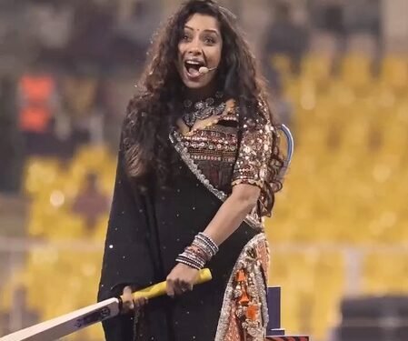 Rupali Ganguly shares stage with Amitabh Bachchan & Sachin Tendulkar, says iconic ‘Aapko Kya’ dialogue