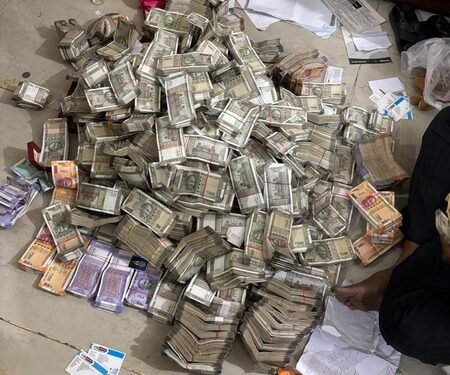 Mines officer held in bribery case; cash worth Rs 4.27 crore unearthed in Bhubaneswar