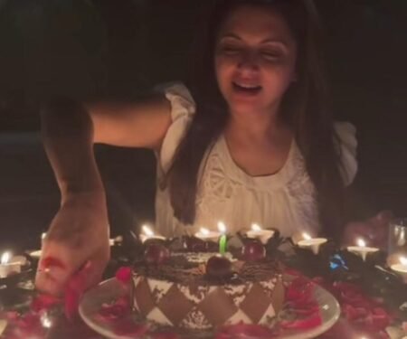 Bhagyashree, Avantika Dassani jet off to Jodhpur for a luxurious mother-daughter vacation